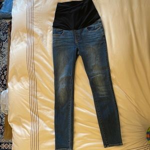Hatch over the bump Skinny maternity jeans are simply the best!